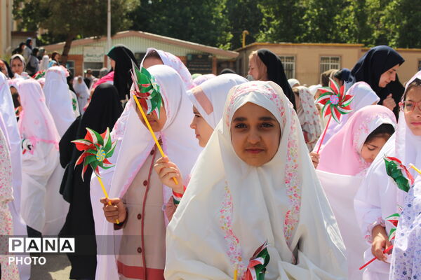  آغاز جشن بندگی دانش‌آموزان  شهرستان نظرآباد 