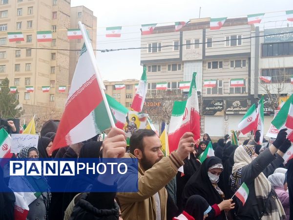 ۲۲ بهمن؛ تجلی حضور نسل‌ها در سالروز پیروزی انقلاب اسلامی 