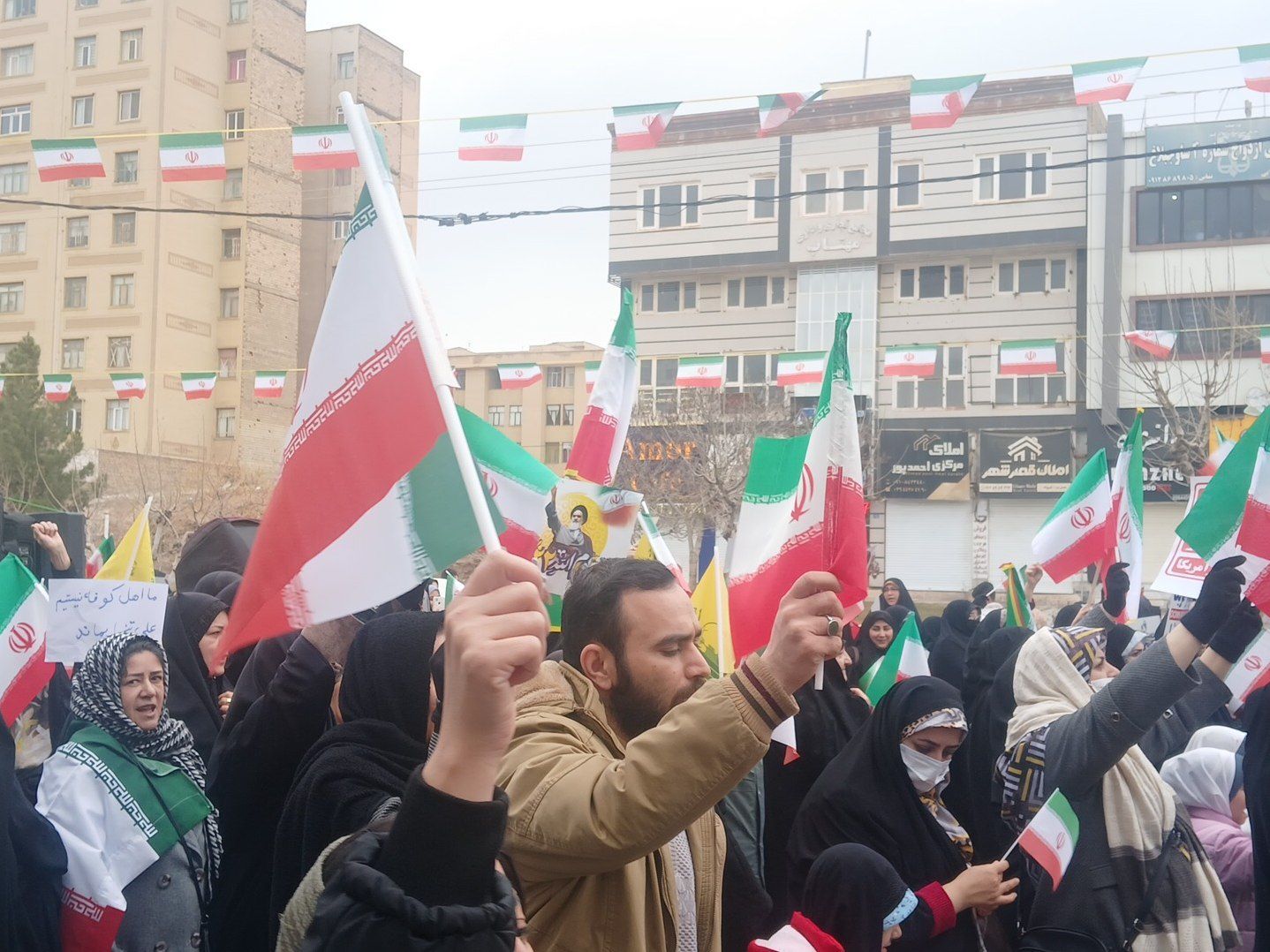 ۲۲ بهمن؛ تجلی حضور نسل‌ها در سالروز پیروزی انقلاب اسلامی 