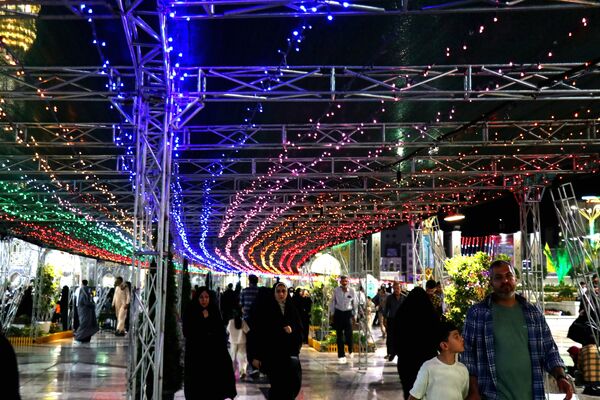 عید امامت در حرم امام رضا(ع)