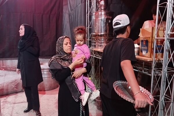  آیین نذری سمنو پزی به مناسبت ولادت حضرت زینب (س) و روز پرستار در شهرستان قدس 