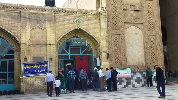 برگزاری نماز جمعه در آغاز هفته بسیج دانش آموزی با حضور دانش آموزان بسیجی نیشابور