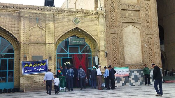 برگزاری نماز جمعه در آغاز هفته بسیج دانش آموزی با حضور دانش آموزان بسیجی نیشابور