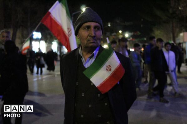 احیا در اولین شب قدر و هشتمین شب مراسم شهادت قائد امت آیت الله خامنه ای 