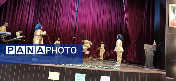 اختتامیه مسابقات ورزشی آموزشگاه هیhت امنایی ضحی ۲ در سالن غدیر شیروان