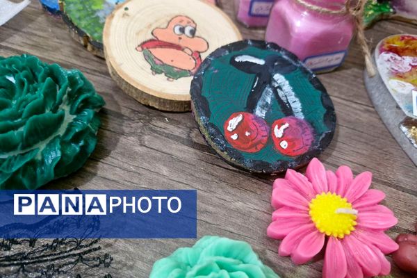 جشن خلاقیت دانش‌آموزان در نمایشگاه فناوری مدرسه پروین اعتصامی