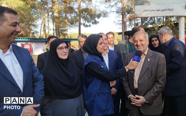 بیست‌وپنجمین اردوی کشوری دانش‌آموزان عشایر دختر در اصفهان با حضور وزیر آموزش و‌پرورش
