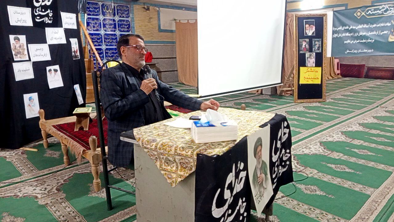 ضیافت افطاری دبیرستان پیرایش در شب اول قدر 