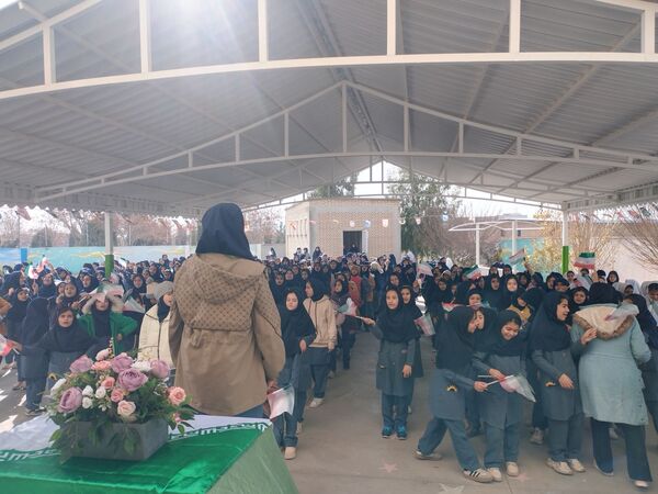 جشن میلاد امام زمان(عج) در دبستان فرهنگ فرازمند