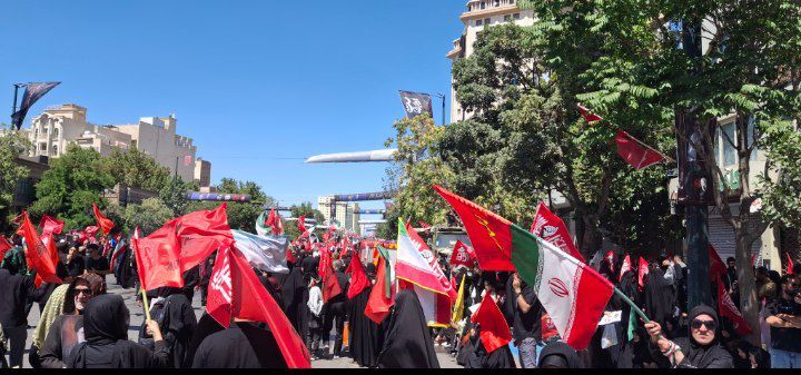 روایتِ دل‌های بی‌قرار؛ مشهدی‌ها در وداع میلیونی با پیکر مطهر رهبر شهید