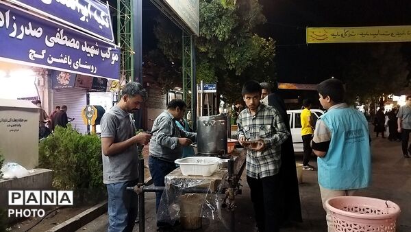 موکب شهید مصطفی صدر زاده در نود و نهمین  شب از اجتماعات 