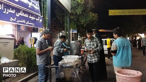 موکب شهید مصطفی صدر زاده در نود و نهمین  شب از اجتماعات 