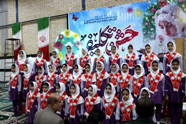 جشن تکلیف دانش‌آموزن دختر در گچساران