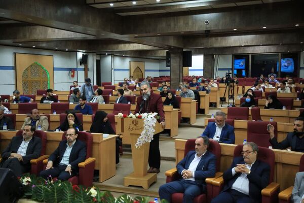 نشست صمیمی مدیران رسانه با استاندار قم