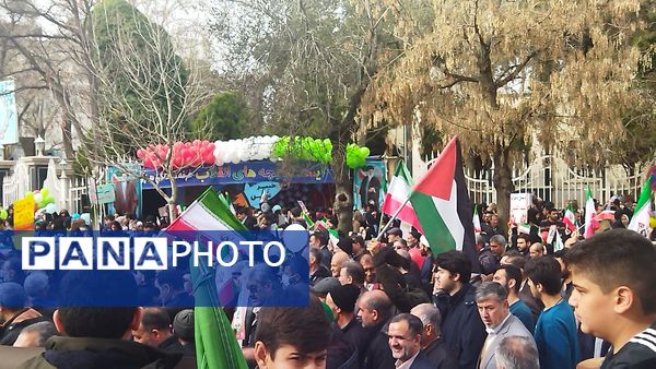 راهپیمایی ۲۲ بهمن نشان دهنده همبستگی و اتحاد مردم ایران 