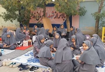 جشن «روز بدون کیف و کتاب» در دبستان شاهد نرجس(س) 