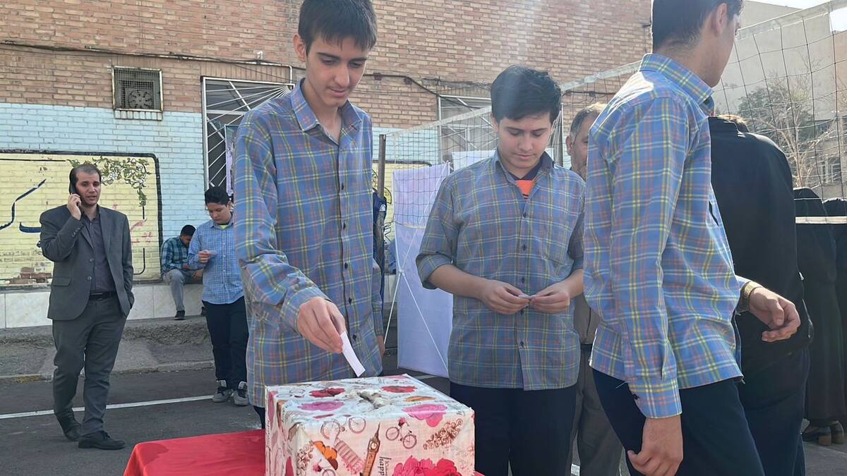 برگزاری انتخابات انجمن‌های ورزشی با حضور مسئولان آموزش و پرورش منطقه۱۵