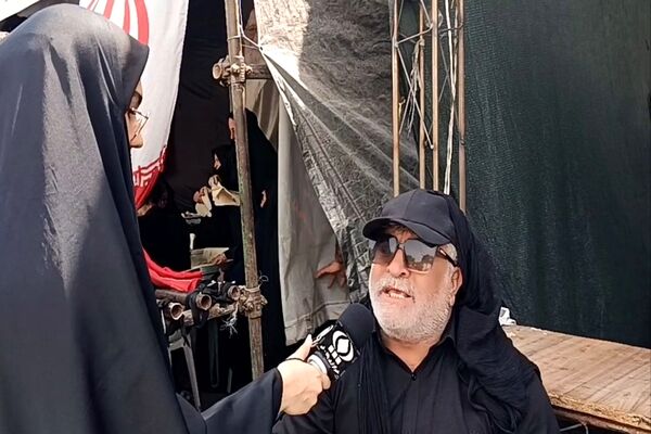 خدمت‌رسانی موکب اتحادیه کارگری استان قم در مراسم تشییع قائد امت