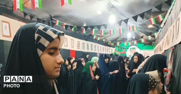 دورهمی کودکان و نوجوانان با برنامه‌های متنوع در حرم حضرت معصومه(س)