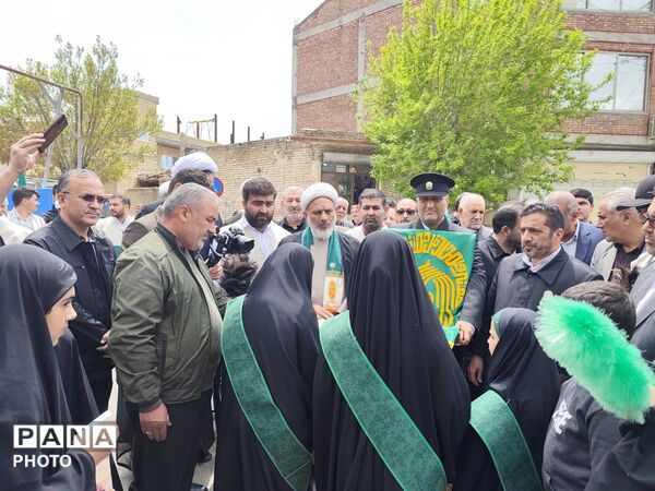 کاروان زیر سایه خورشید وارد لیلان شد
