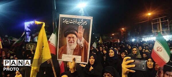 اجتماع باشکوه کوهدشتی‌ها در میدان امام خمینی(ره) 