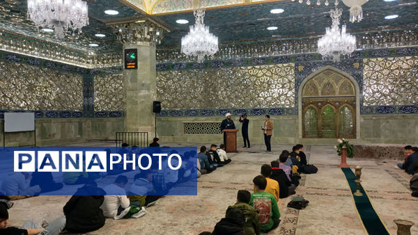 آیین جشن تکلیف دانش‌آموزان دبیرستان شهید غفاری قم