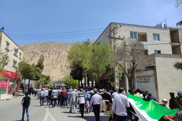 حضور حماسی مردم زرقان در راهپیمایی روز قدس