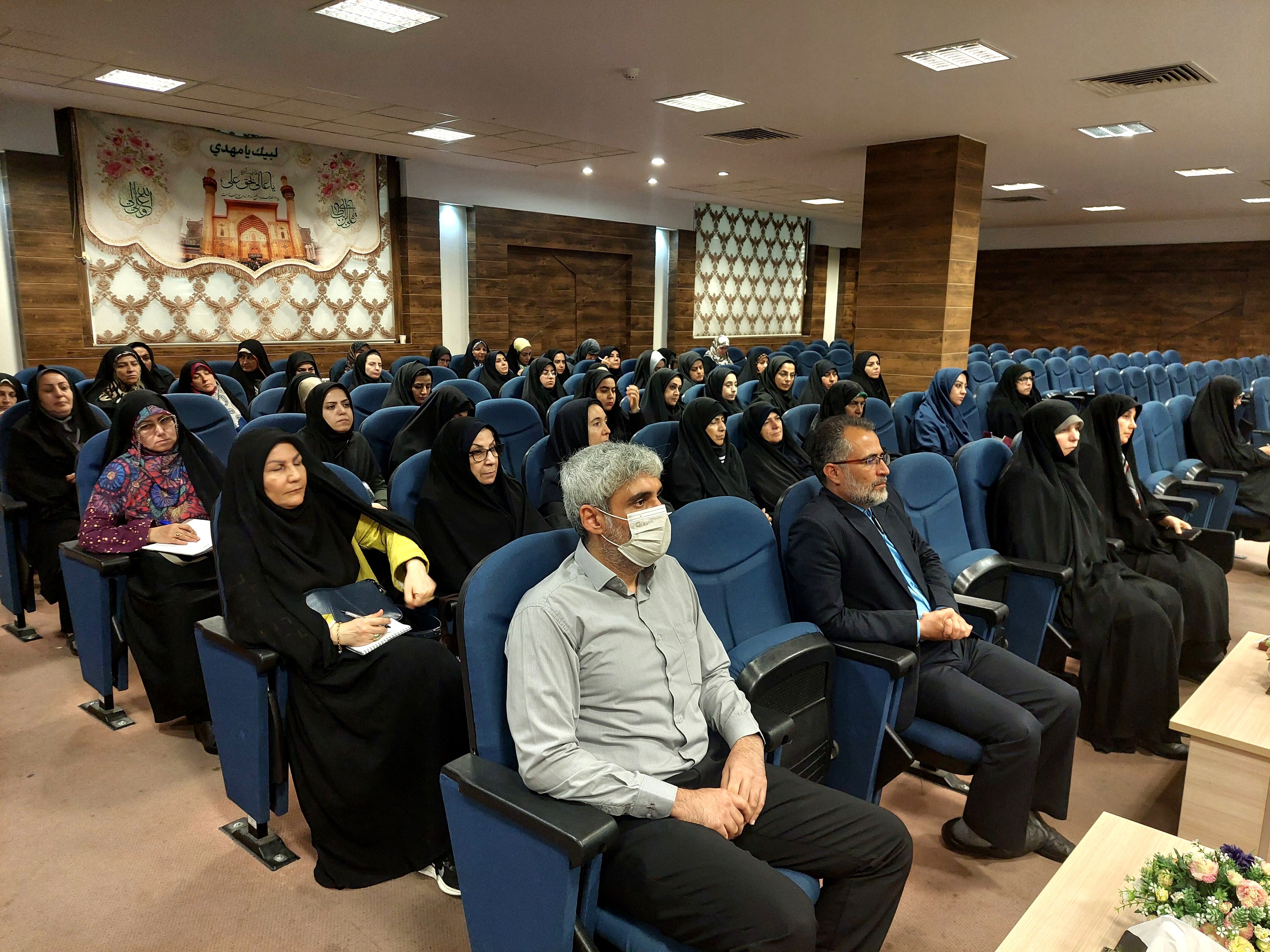 توجه خاص به ساحت‌های تربیتی و تبیین برنامه‌های سند تحول بنیادین ضروری است