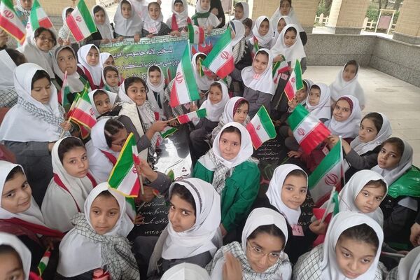 راهپیمایی ۱۳ آبان در شهر قیامدشت ری یک