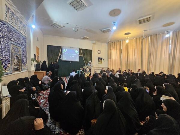 جلسه انجمن اولیا و مربیان در دبستان هیات امنایی قرآنی مبین شهرستان شیروان