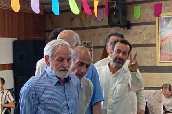 حضور پرشور مردم شهرستان ورامین و منطقه خیرآباد در پای صندق های رای
