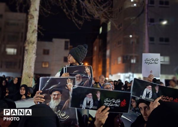 میدان مرکزی خلیل‌آباد‌ مملو از عاشقان انقلاب
