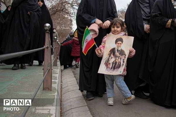 سربازان کوچک در اجتماع مردمی تبریز به خونخواهی از رهبر شهید