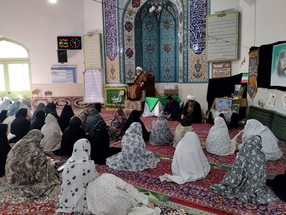 اعتکاف دانش‌آموزی در شهر جعفریه قم
