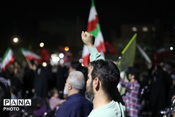 موج ۱۹۶ از حضور باشکوه مردم کهریزک در تجمعات شبانه