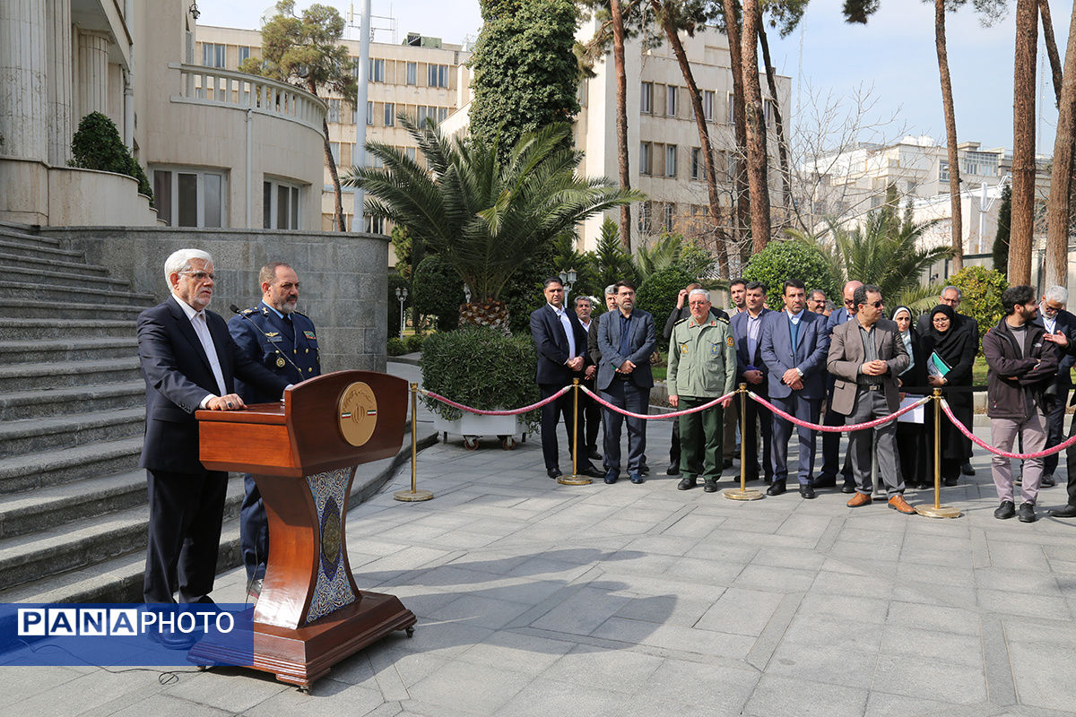 حاشیه جلسه هیات دولت - 17 بهمن