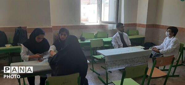 خدمات گسترده درمانی گروه‌های جهادی دانشجویی در منطقه  شهرک ابریشم چهار باغ ساوجبلاغ