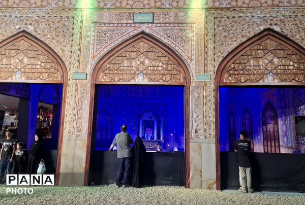 قاب های دیدنی برگزاری آیین «محرم‌شهر» در میدان آزادی با حال و هوای اربعینی