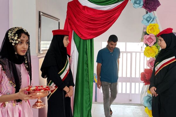 آغاز همدلی خانه و مدرسه، در جلسه انجمن اولیا و مربیان دبیرستان مهدیه