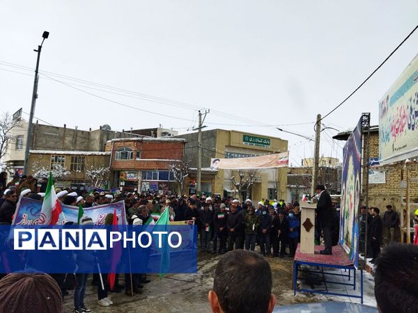 راهپیمایی یوم الله ۲۲ بهمن در شهر راز