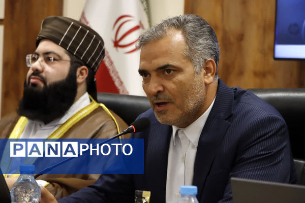 نشست وحدت علمای شیعه و اهل سنت در دانشگاه آزاد اسلامی مشهد 