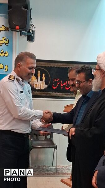 نشست اعضای ستاد نماز جمعه با امام جمعه کاشمر
