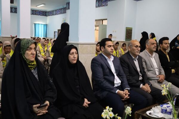 همایش «یاوران انقلاب» در مدرسه شهیدپاکنژاد ناحیه 2 یزد