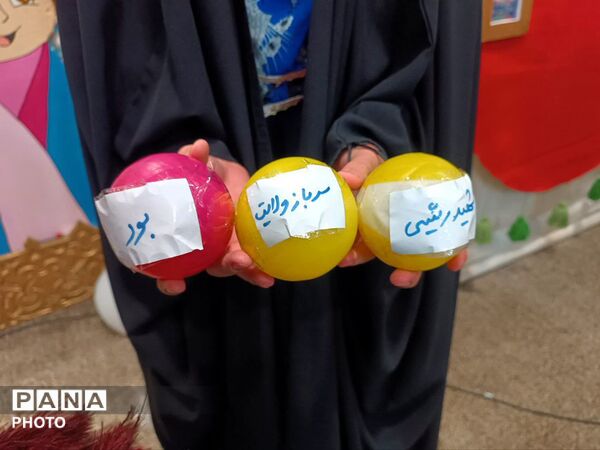 مراسم سالگرد شهید رئیسی در هیات دخترانه «زیر گنبد طلا»
