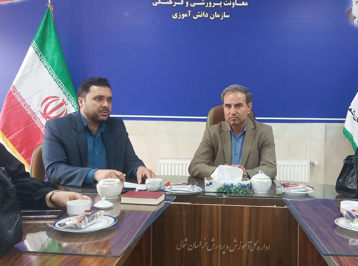 کمک به آرامش روانی جامعه و تبیین پیروزی‌ها کمتر از رشادت نیروهای مسلح نیست