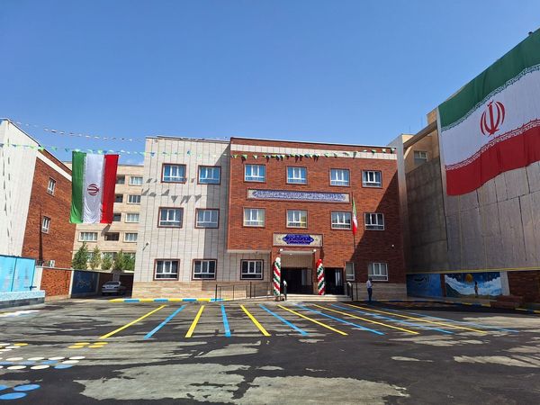 افتتاح 2 مدرسه جدید در شهرک وحدت نگارستان  در البرز 