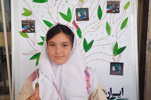 طنین زنگ استکبارستیزی در مدارس منطقه ۵ تهران به صدا در آمد