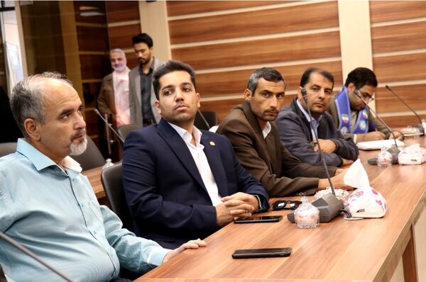 نشست مشاور وزیر در امور تشکل‌های دانش‌آموزی با کارشناسان سازمان دانش‌آموزی استان خراسان رضوی