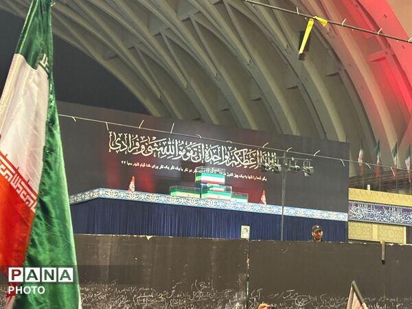 تکرار حماسه در وداع با شهید ایران