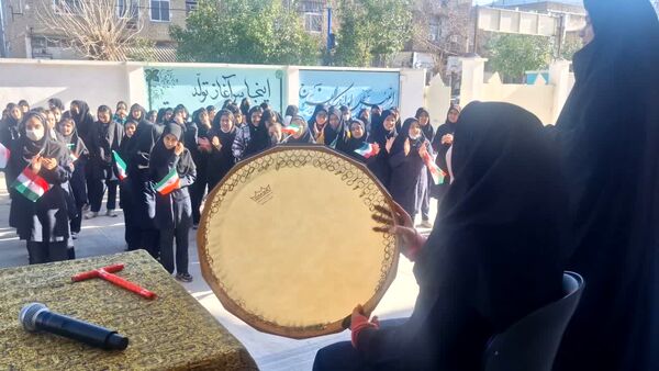 آیین نواختن زنگ انقلاب و جشن آغاز دهه مبارک فجر در گالیکش